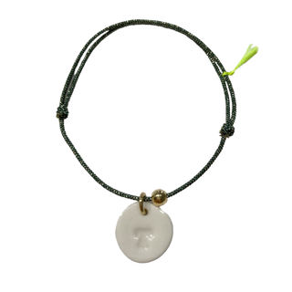 Bracelet Essentiel initiale - Grande lettre - 1 Porcelaine blanche - Vert irisé